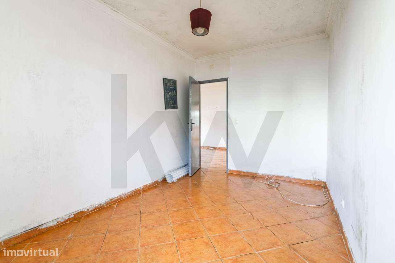 Moradia Bi – Familiar, com 2 Casas Tipologia T3, inserida Terreno de 3 - Grande imagem: 5/28