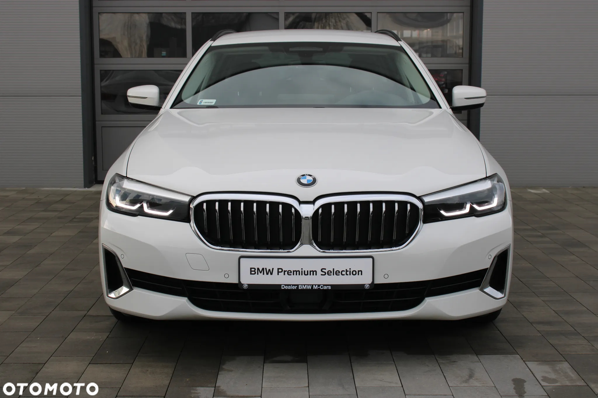 BMW Seria 5 520d xDrive Luxury Line - 2