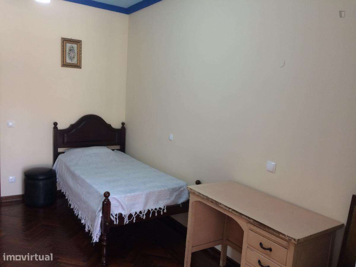 Quarto - localizado em Lumiar Lisbon - Grande imagem: 2/6