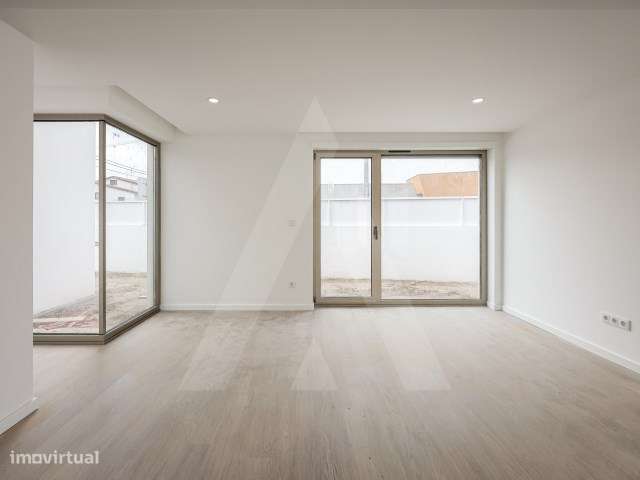 Moradia T4 + 1 de arquitetura moderna a 7 minutos do centro de Aveiro-15