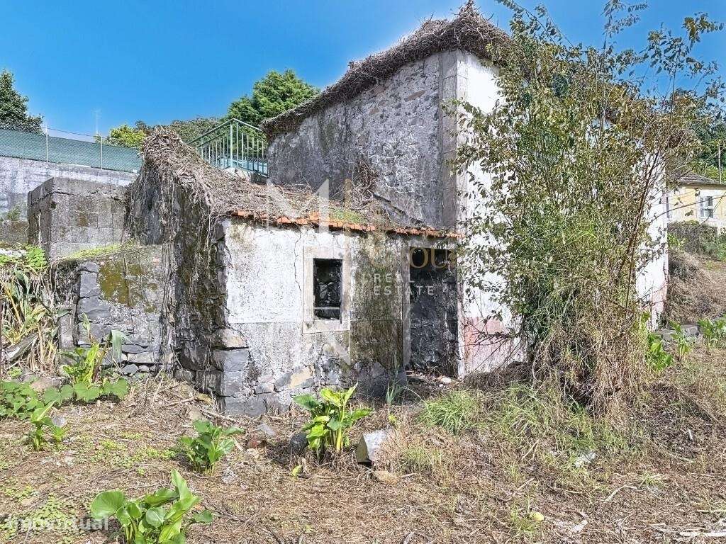 Propriedade no Arco da Calheta para recuperar-15