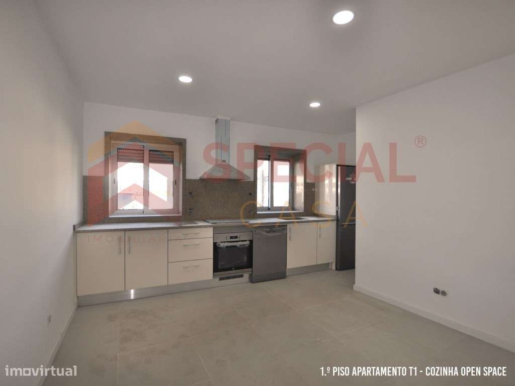 Moradia + Armazém no Centro de Avintes-5