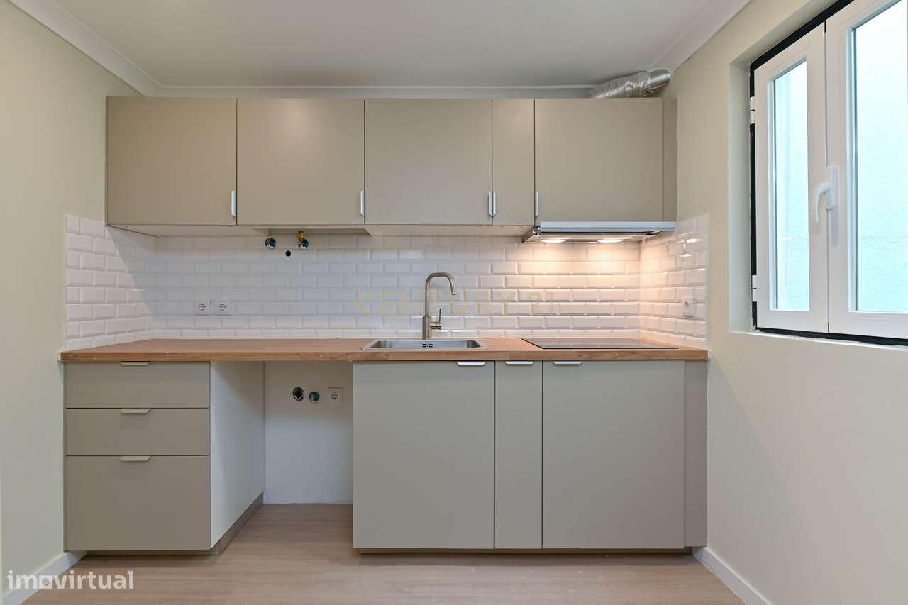 Excelente oportunidade em Arroios, T1 para venda remodelado.-15