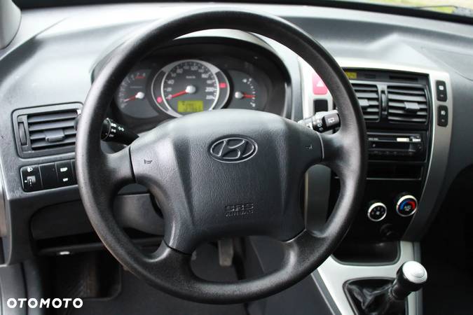 Hyundai Tucson 2.0 Comfort 2WD - 31