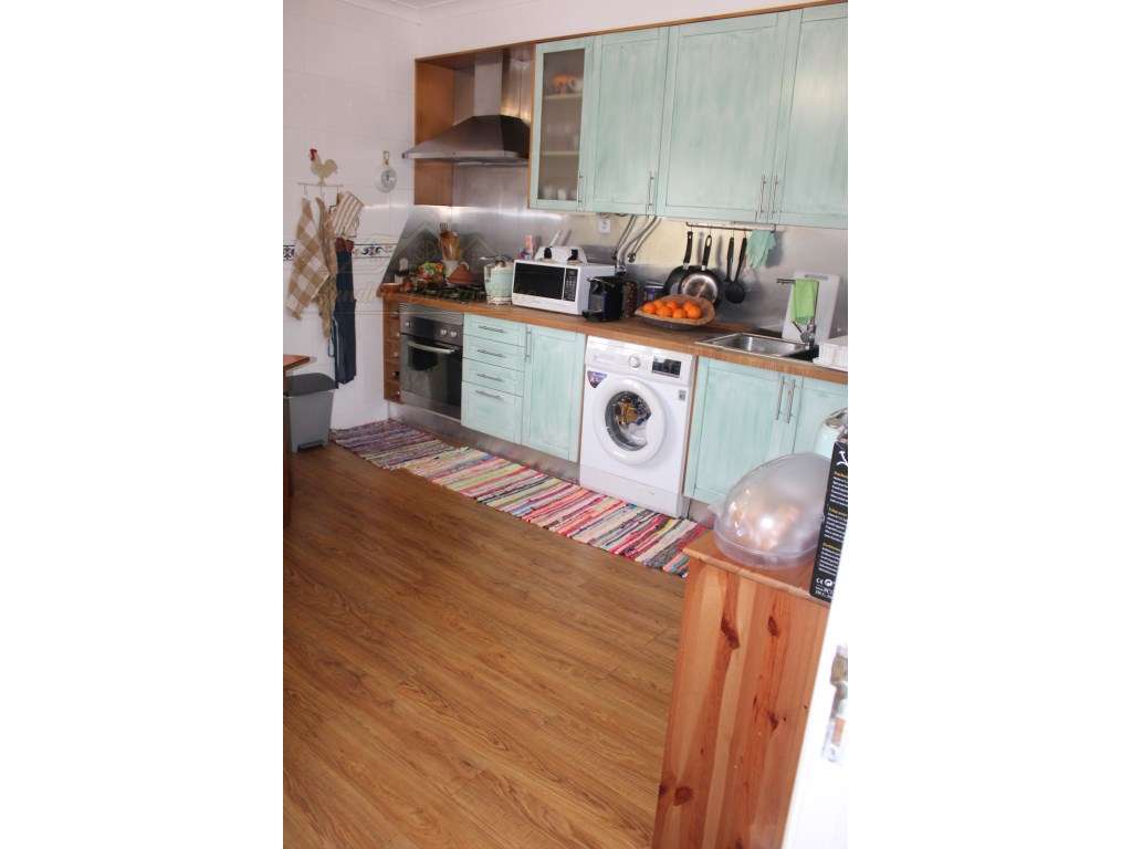 Apartamento T2 com garagem a 10min da praia-13