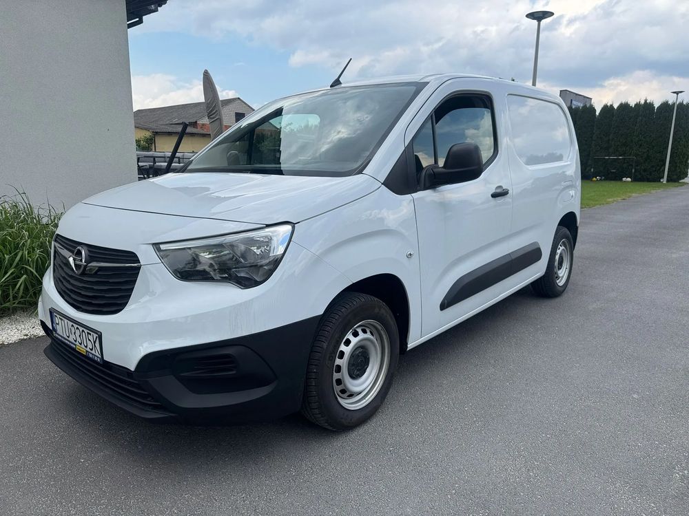 Opel Combo E (2018-) 1.5 CDTI Essentia S&S 2023