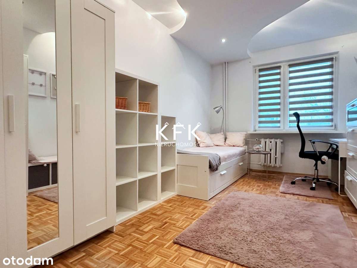 Pierwsze piętro Balkon Oddzielna Kuchnia FILM-11