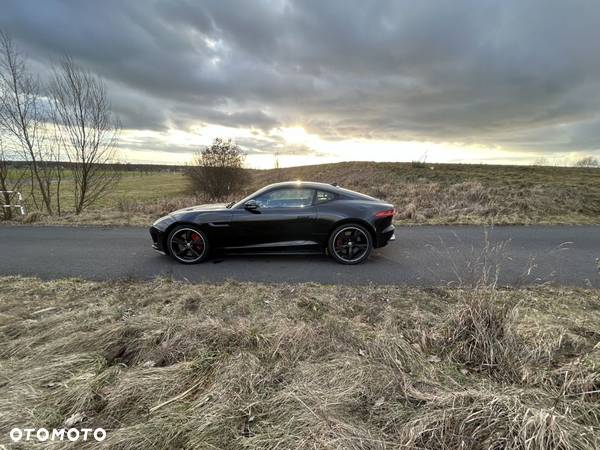 Jaguar F-Type R AWD - 5