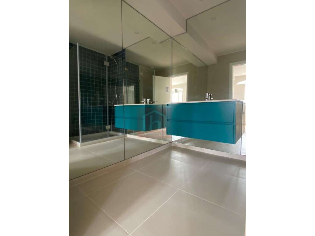 Apartamento duplex T2+2 com terraço no centro histórico Alcochete-9