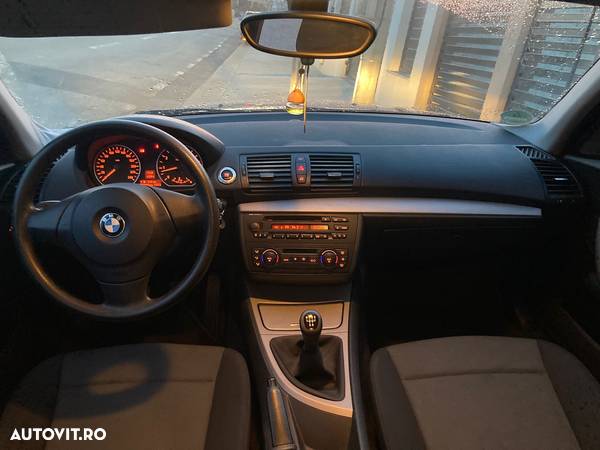 BMW Seria 1 116i - 6