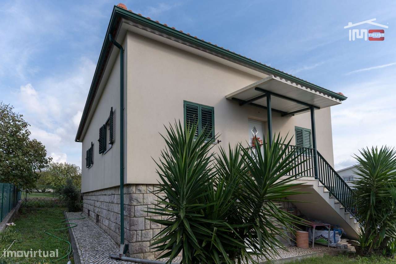 MORADIA T3 REMODELADA | ENTRADA DE FÁTIMA - Grande imagem: 4/27