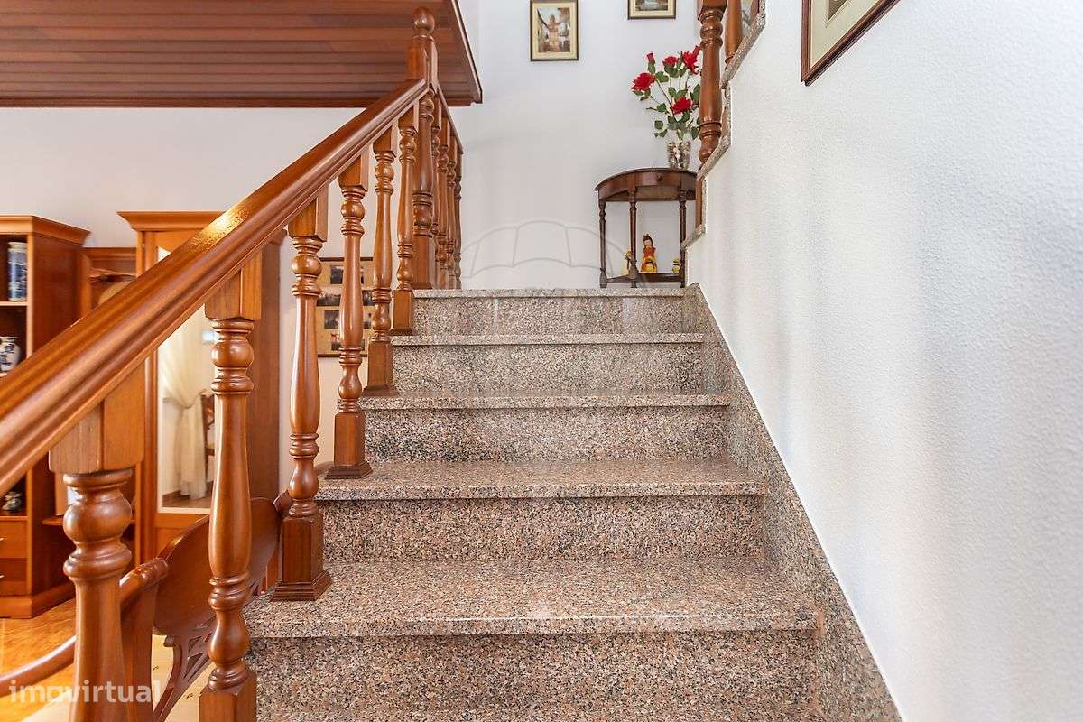 Moradia T4 para venda-39