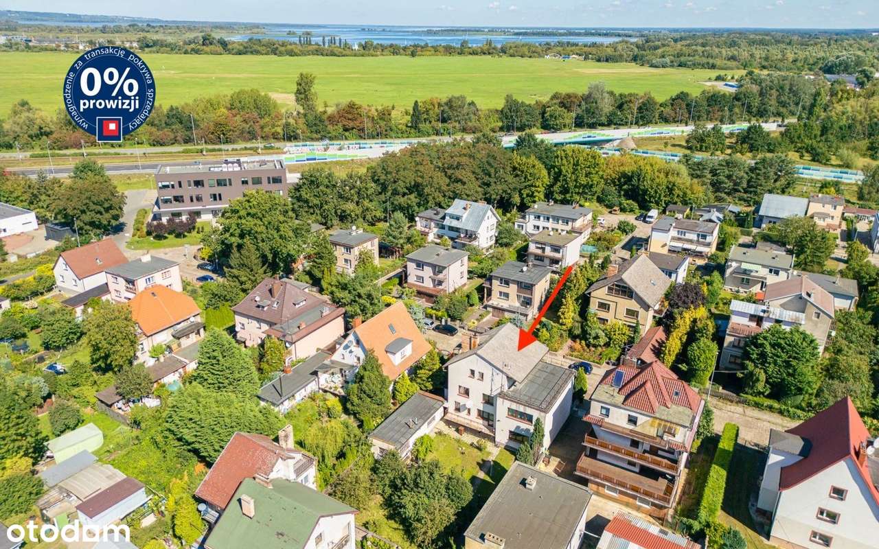 Dom dwurodzinny (3 niezależne wejścia), 300m2, 9 pokoi .-19