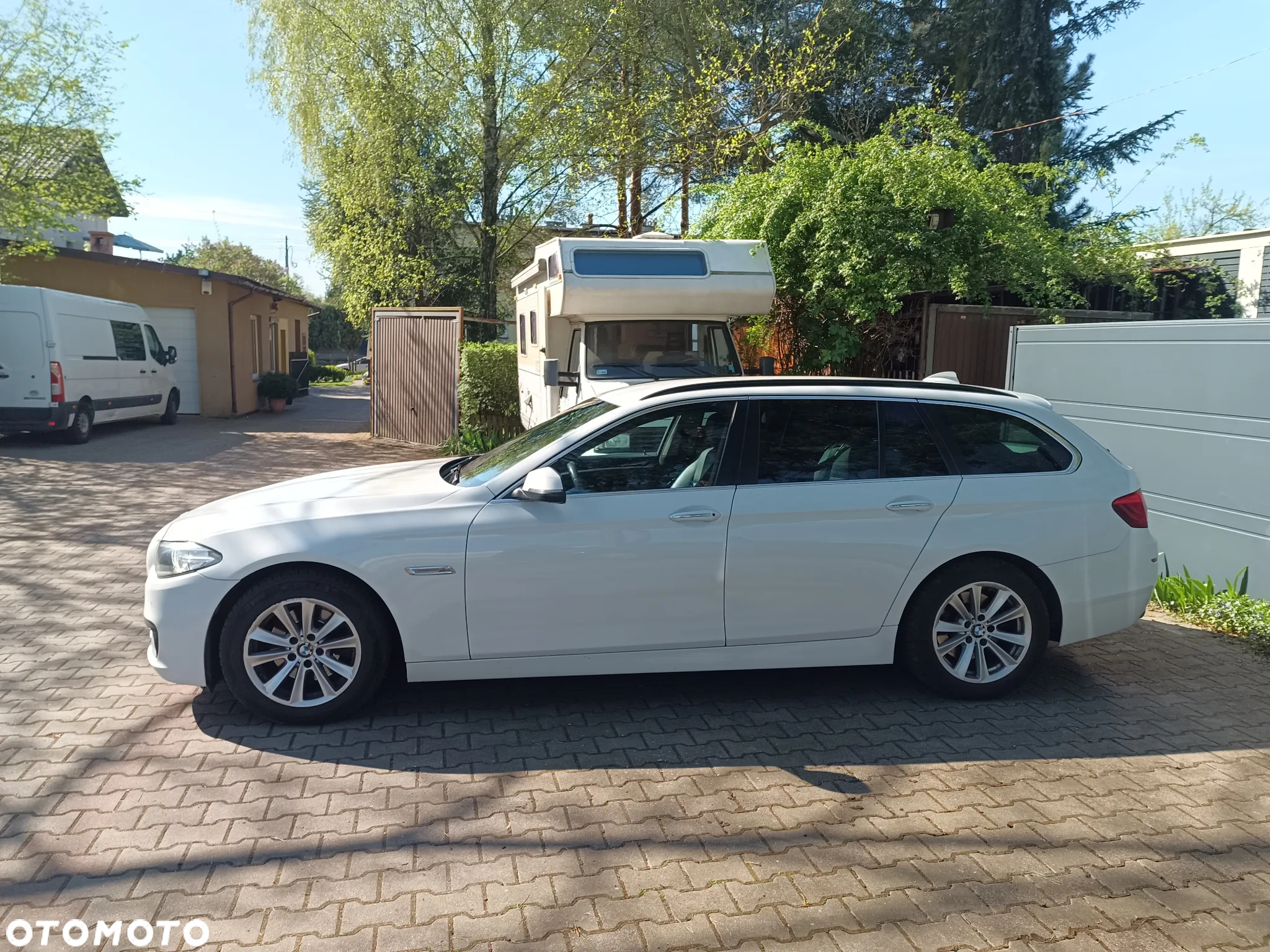 BMW Seria 5 518d - 21