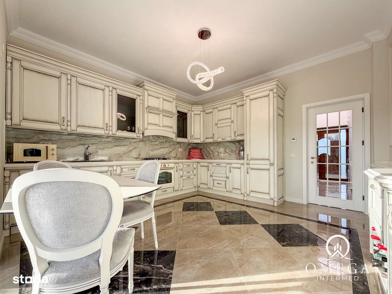 Vila de lux in Iasi Bucium 429000 euro-8