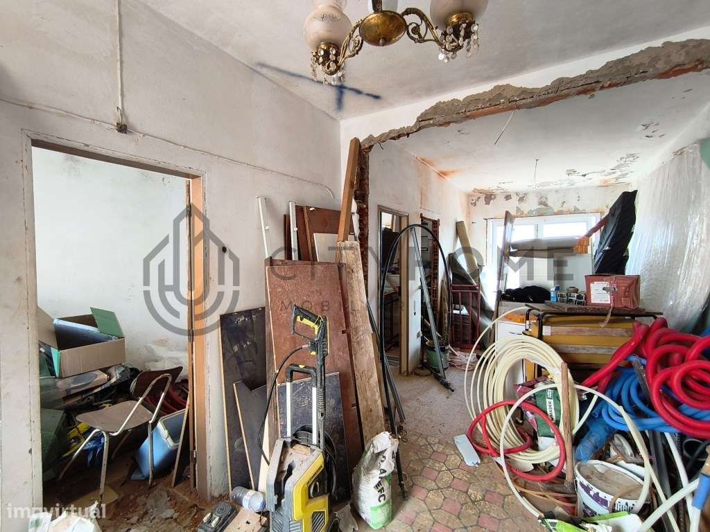 Duas Moradias T1 e T2 de campo em recuperação-12