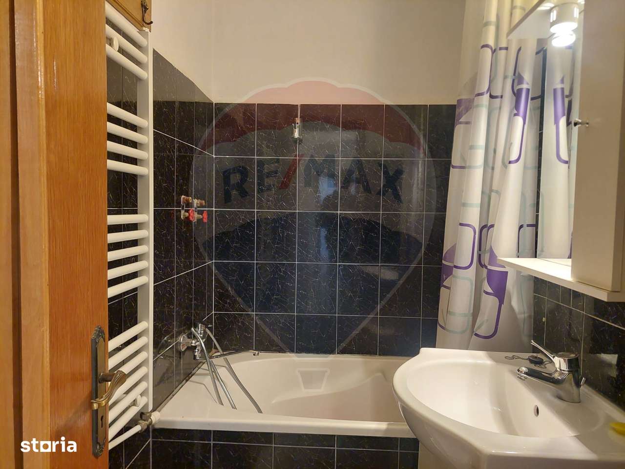 Apartament cu 3 camere de vanzare-5