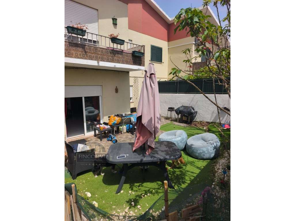 Vende-se andar de moradia bi-familiar - Rés do Chão em São Domingos...-21