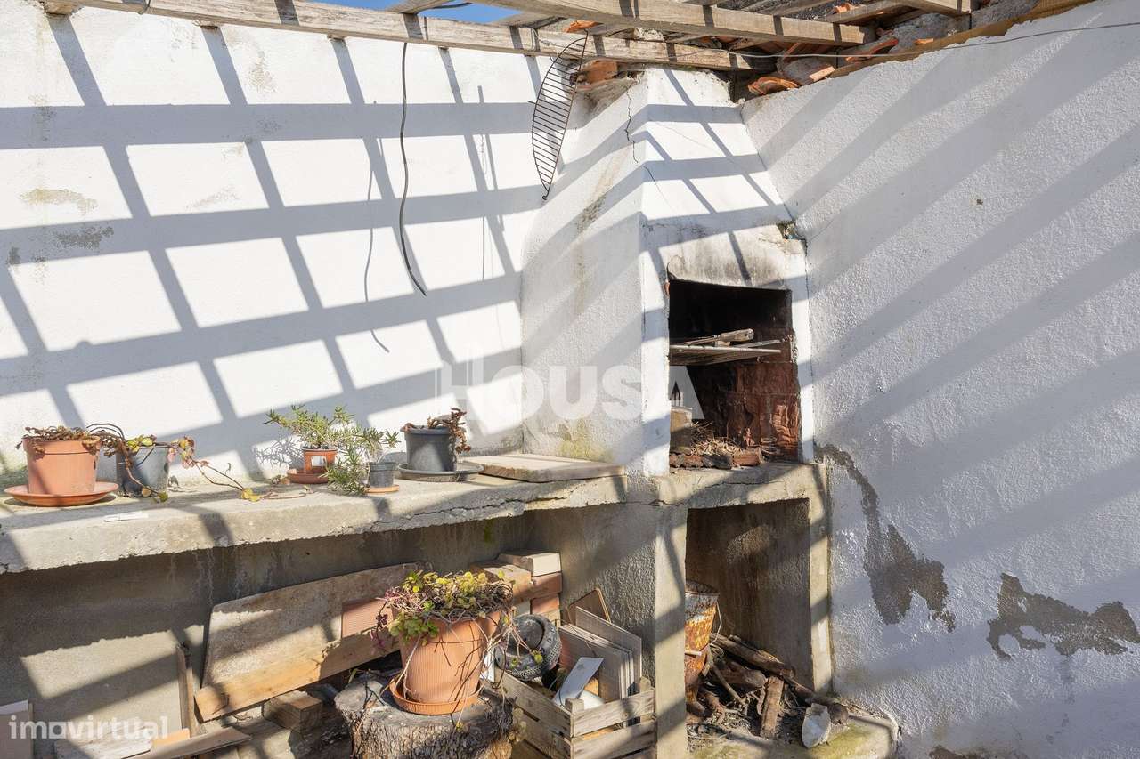 Moradia T3 com terreno de 2.157 m² – Raposeira, Colmeias | Leiria-46