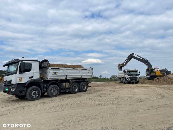 Mercedes-Benz Arocs - 8