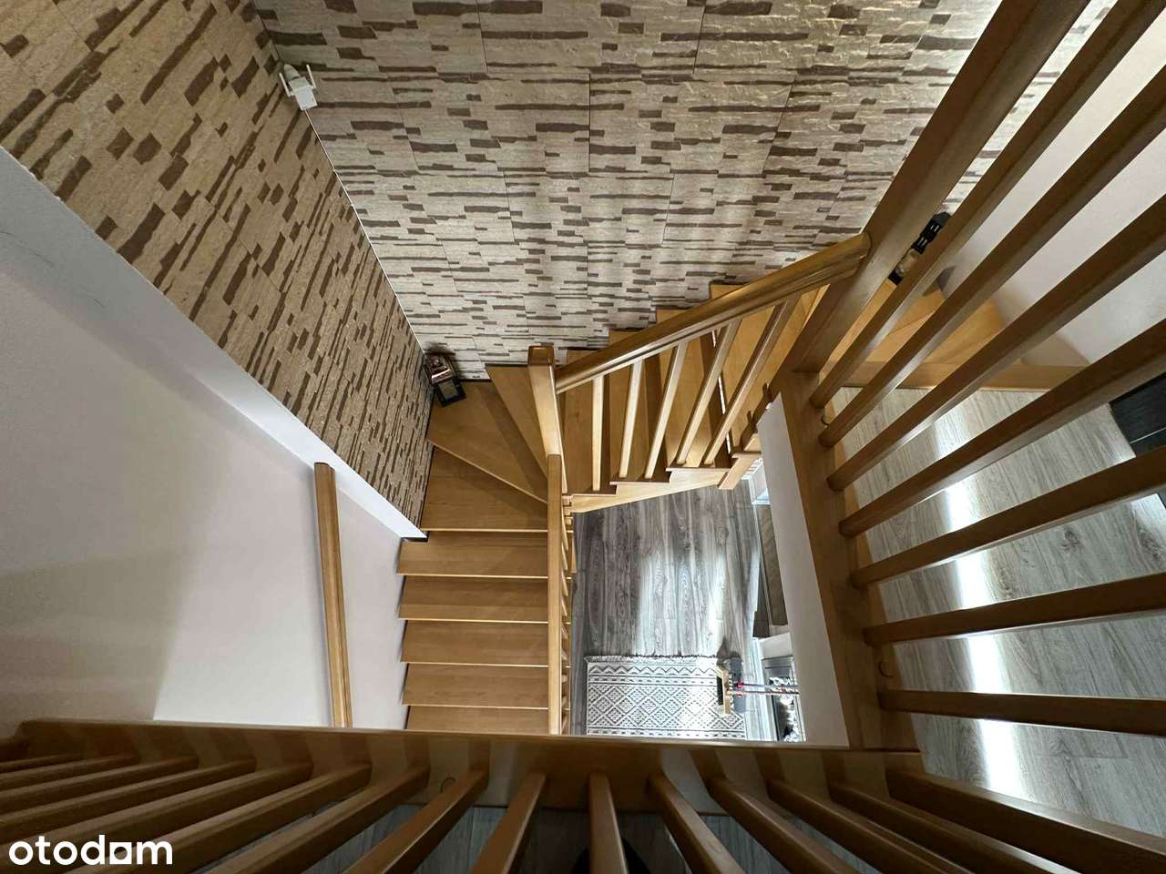 Dwupoziomowe mieszkanie z garażem w Tczewie-14