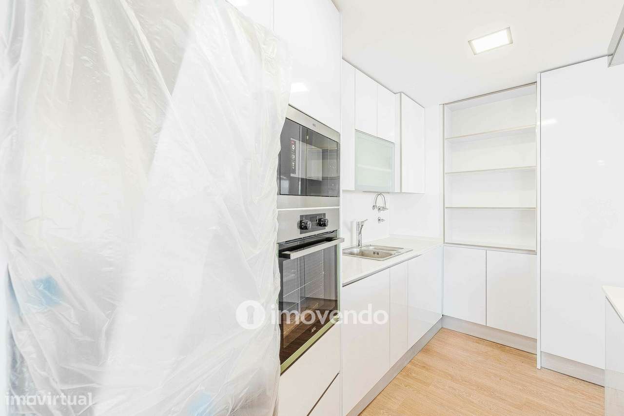 Apartamento T3 Duplex novo, com terraço e garagem, em Loures-6