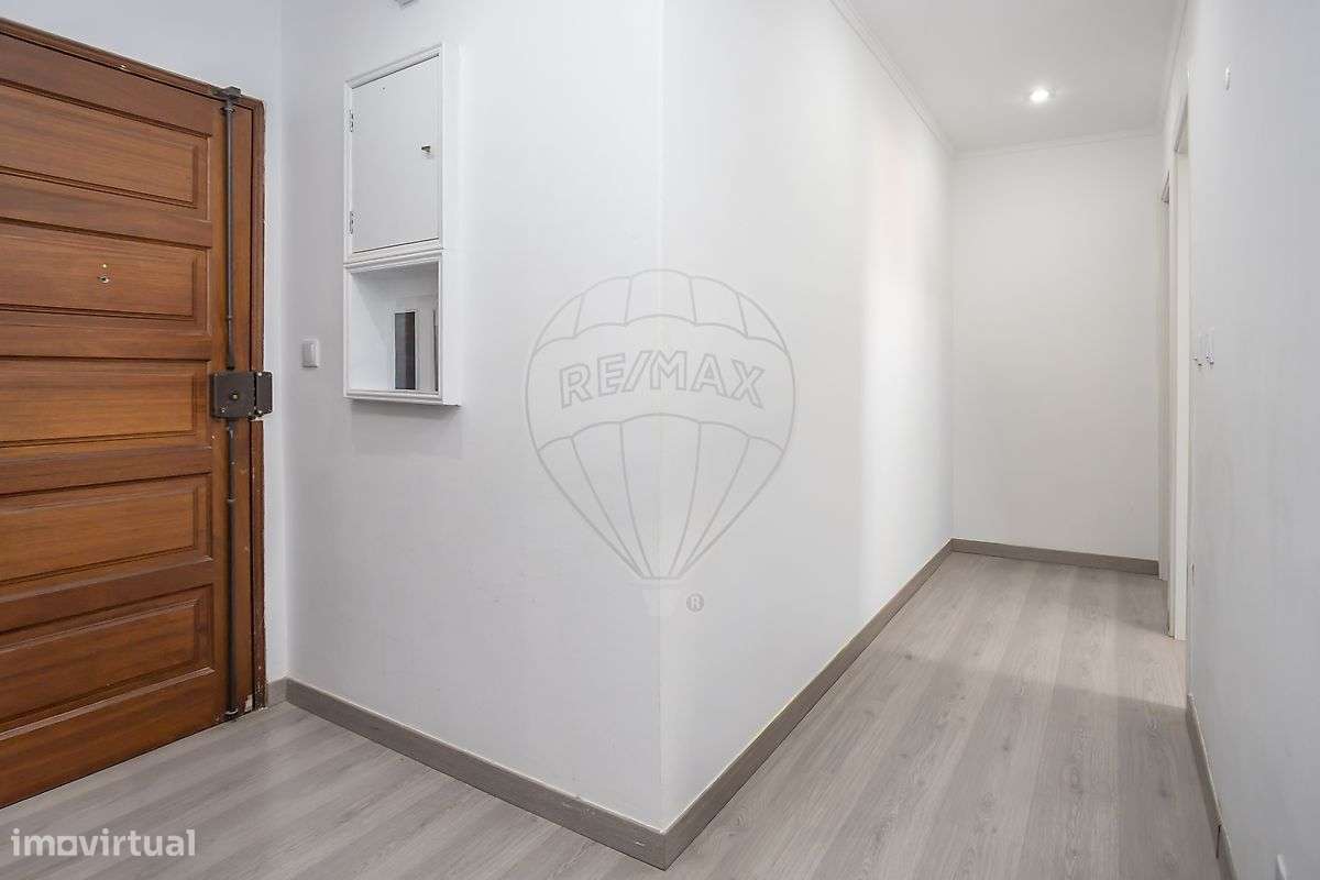 Apartamento T2 para venda em Paio Pires-14