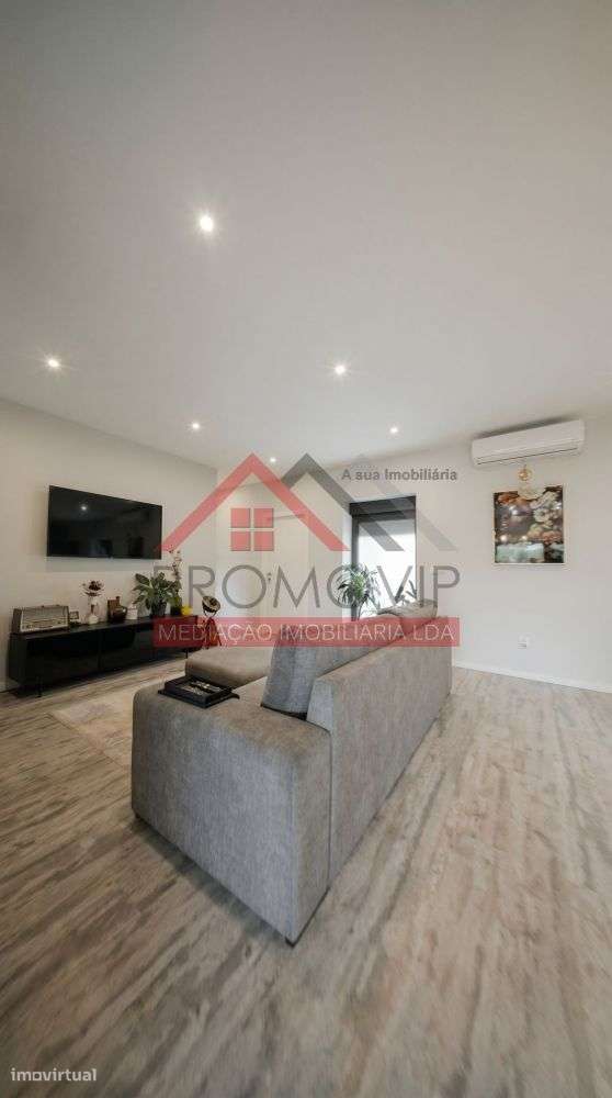 Moradia T3 Renovada S. Tomé de Negrelos Santo Tirso-7