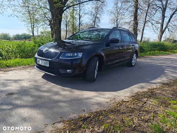 Skoda Octavia 2.0 TDI Elegance DSG - 5