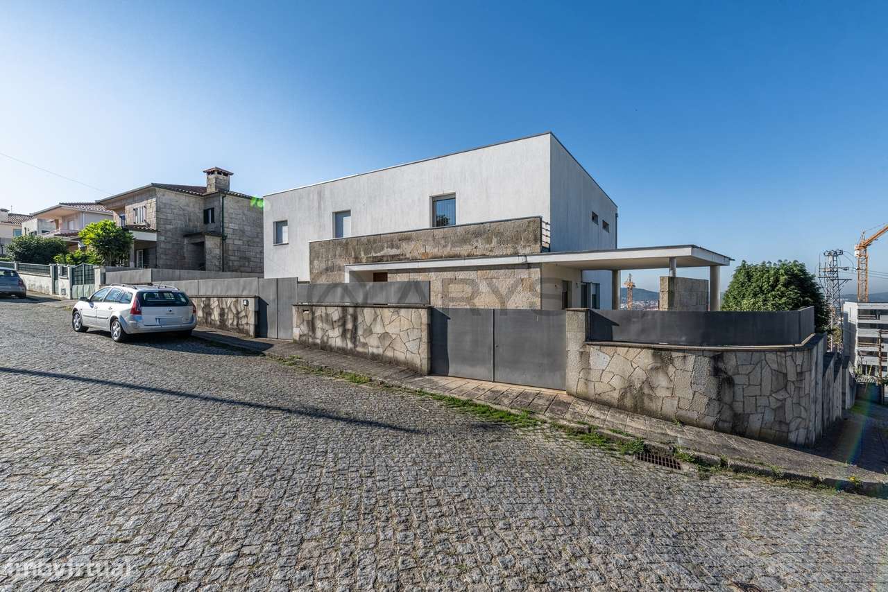 Moradia T4 com Piscina - Nogueira, Braga - Grande imagem: 2/47