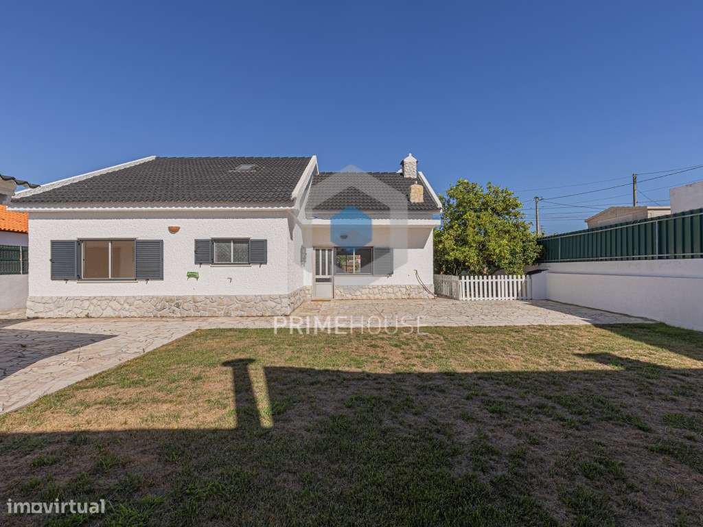 Moradia T3 com jardim, garagem e aproveitamento de sotão - Grande imagem: 1/60