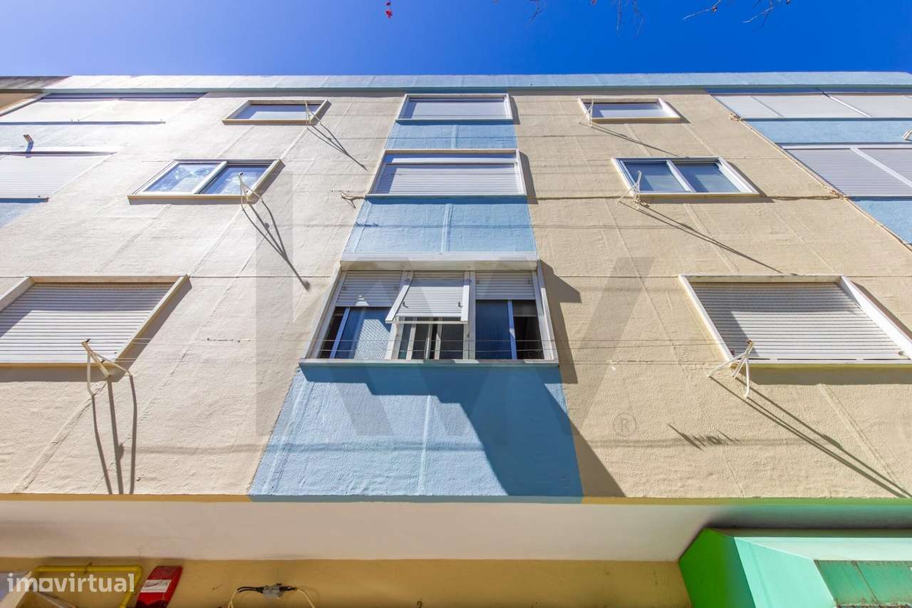 Apartamento T2, Casal de São Brás, Amadora - Uma casa para viver e cri-19