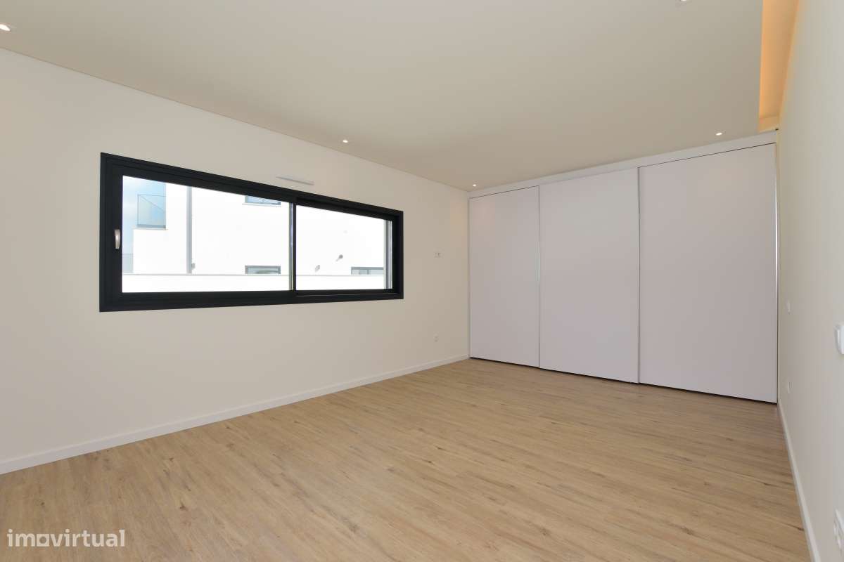 Moradia T4 c/ Certificação Energética A+ | Aveiras de Cima-42