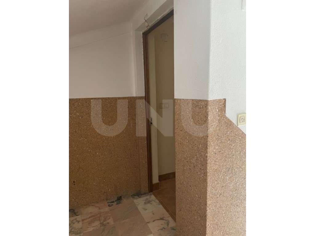 Moradia Espaçosa com Terreno e Potencial de Investimento - Atalaia,...-23