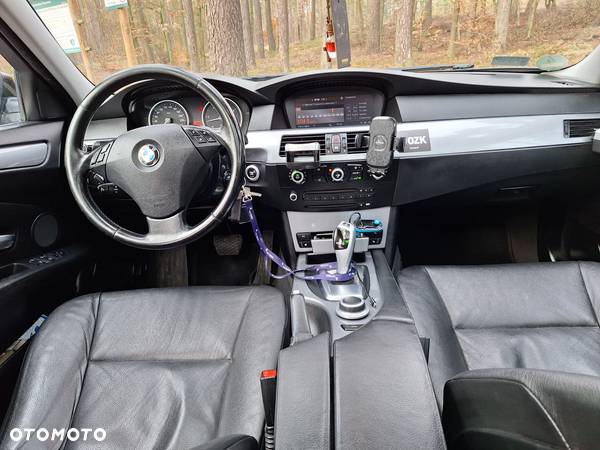 BMW Seria 5 525d Touring - 7