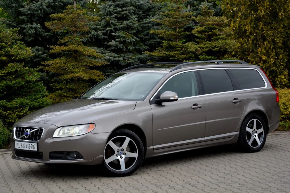 Volvo V70 III 2.0D Momentum 2009
