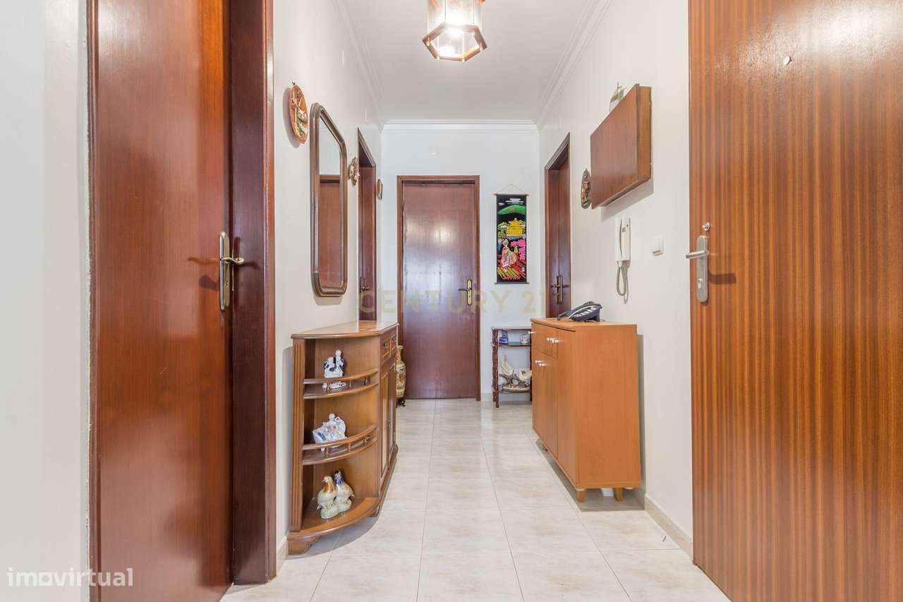 Andar de Moradia Bi-familiar de 3 Assoalhadas Alto Moínho - Grande imagem: 5/18