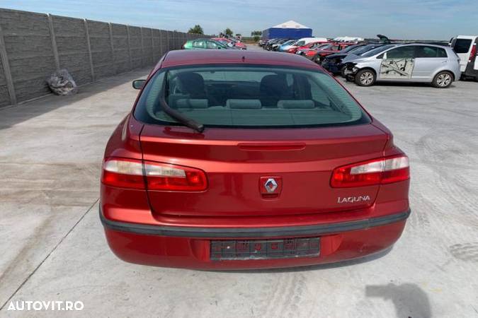 Grila radiator Renault Laguna 2  [din 2001 pana  2005] seria Liftback 1.9 DCi MT (120 hp) - 4