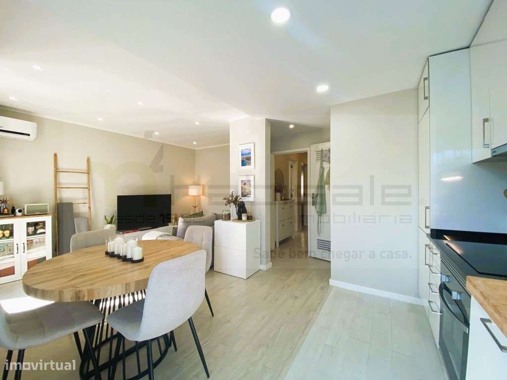 Apartamento T2 Varanda e Vista para Jardim-0