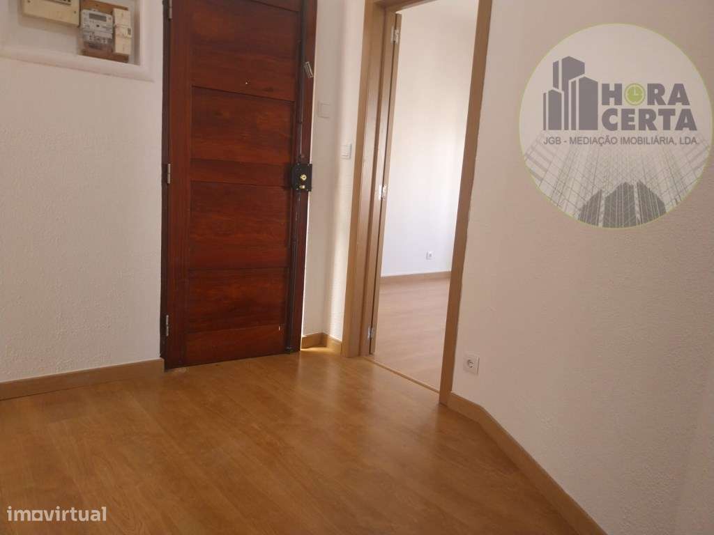 Apartamento T4 nas Mercês!-4