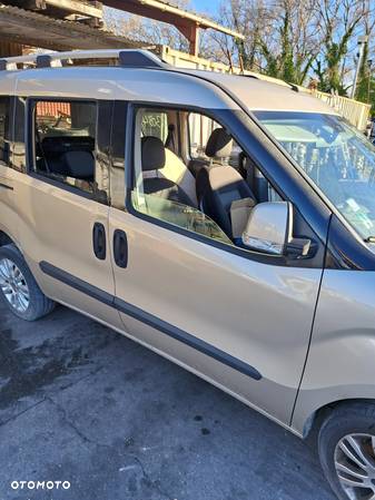 Fiat Doblo II drzwi lewe przednie prawe 261A  2010- - 1