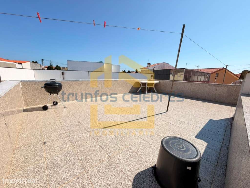 *Moradia T3+1 Renovada | Terraço Privativo | A 600 m da Praia e 400...-28