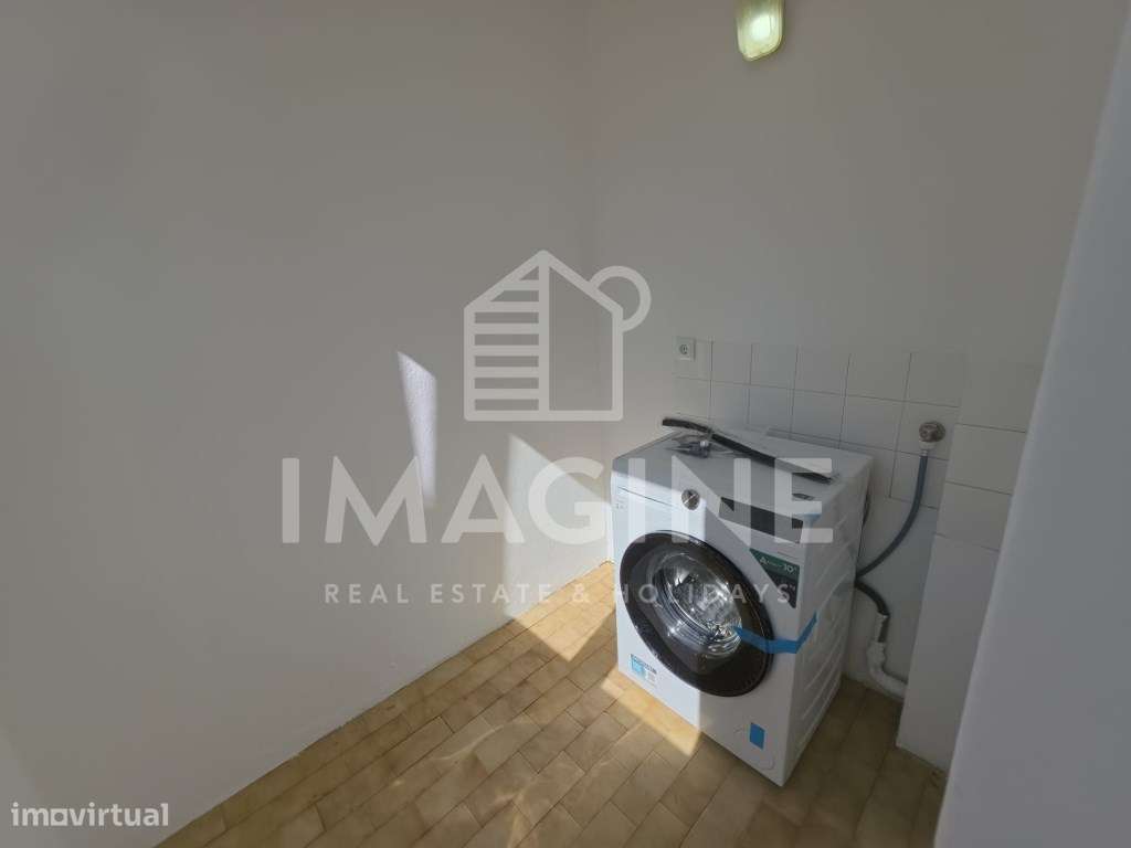Apartamento T2 Remodelado e equipado em Setúbal-26