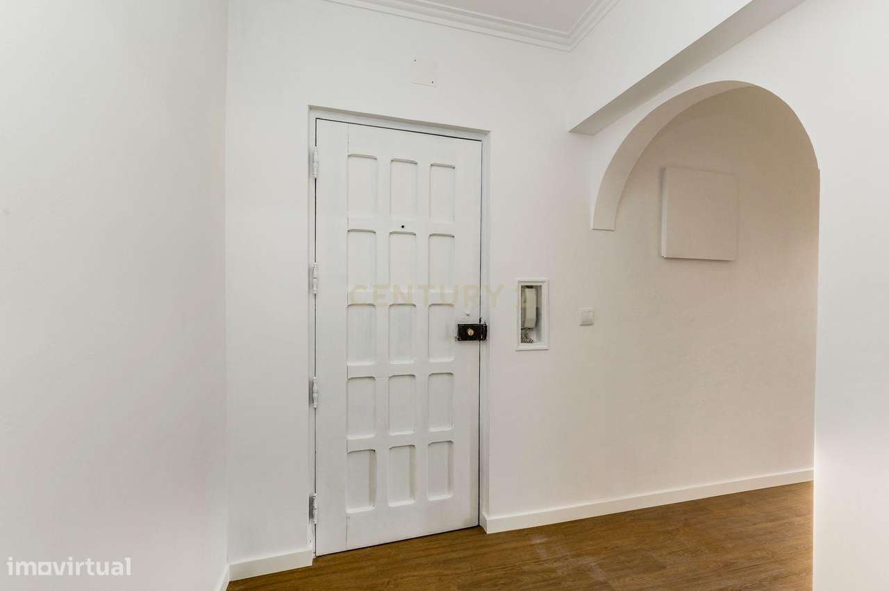 Apartamento T3 Renovado com espaço exterior. - Grande imagem: 4/27