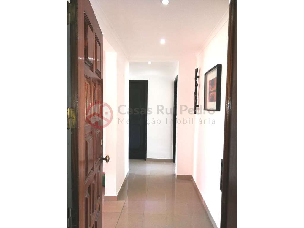 Apartamento T2 dúplex com vista rio, no Beato em Lisboa-11