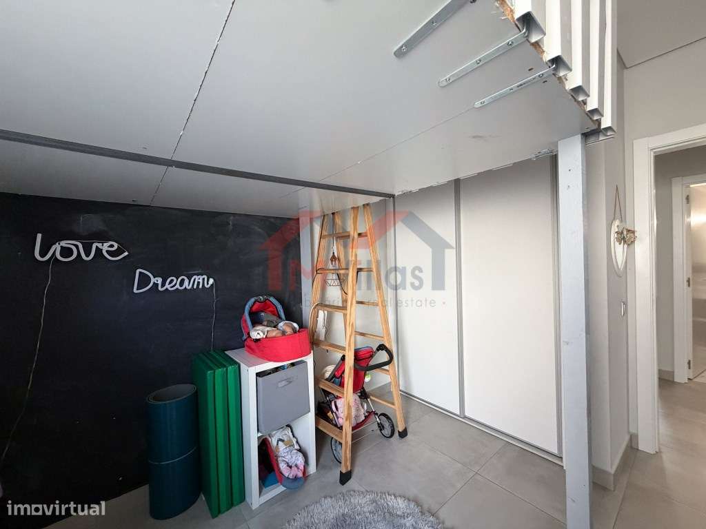 Apartamento T2 no centro com garagem e grande terraço - Almancil-13