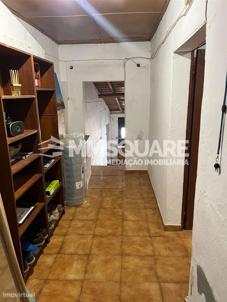 Moradia T3 inserida na zona histórica de Ourique-12