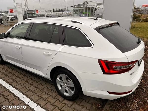 Skoda Superb 2.0 TDI Active DSG - 2