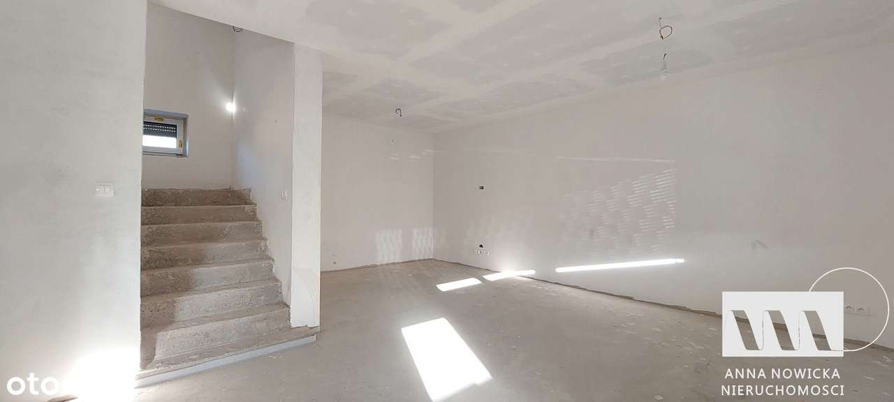 Przestrzeń, światło i wygoda – dom, który pokochasz od wejścia - Pełny obrazek: 2/18