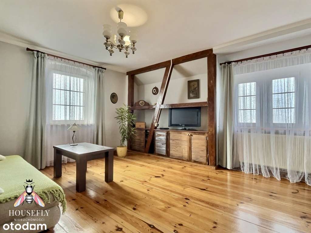 Niezależna część domu z garażem i własną działką-8